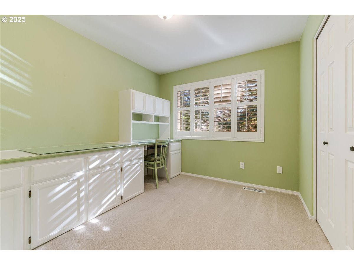 14186 Southwest Barrows Road, Unit 75 Tigard, OR 97223 - Photo 29 of 48 Gallery Image 29