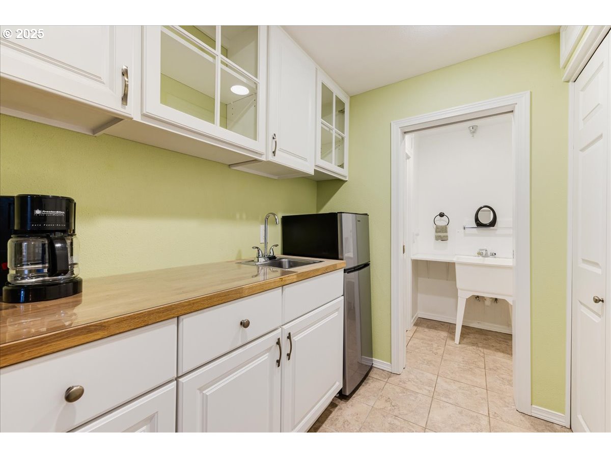 14186 Southwest Barrows Road, Unit 75 Tigard, OR 97223 - Photo 34 of 48 Gallery Image 34