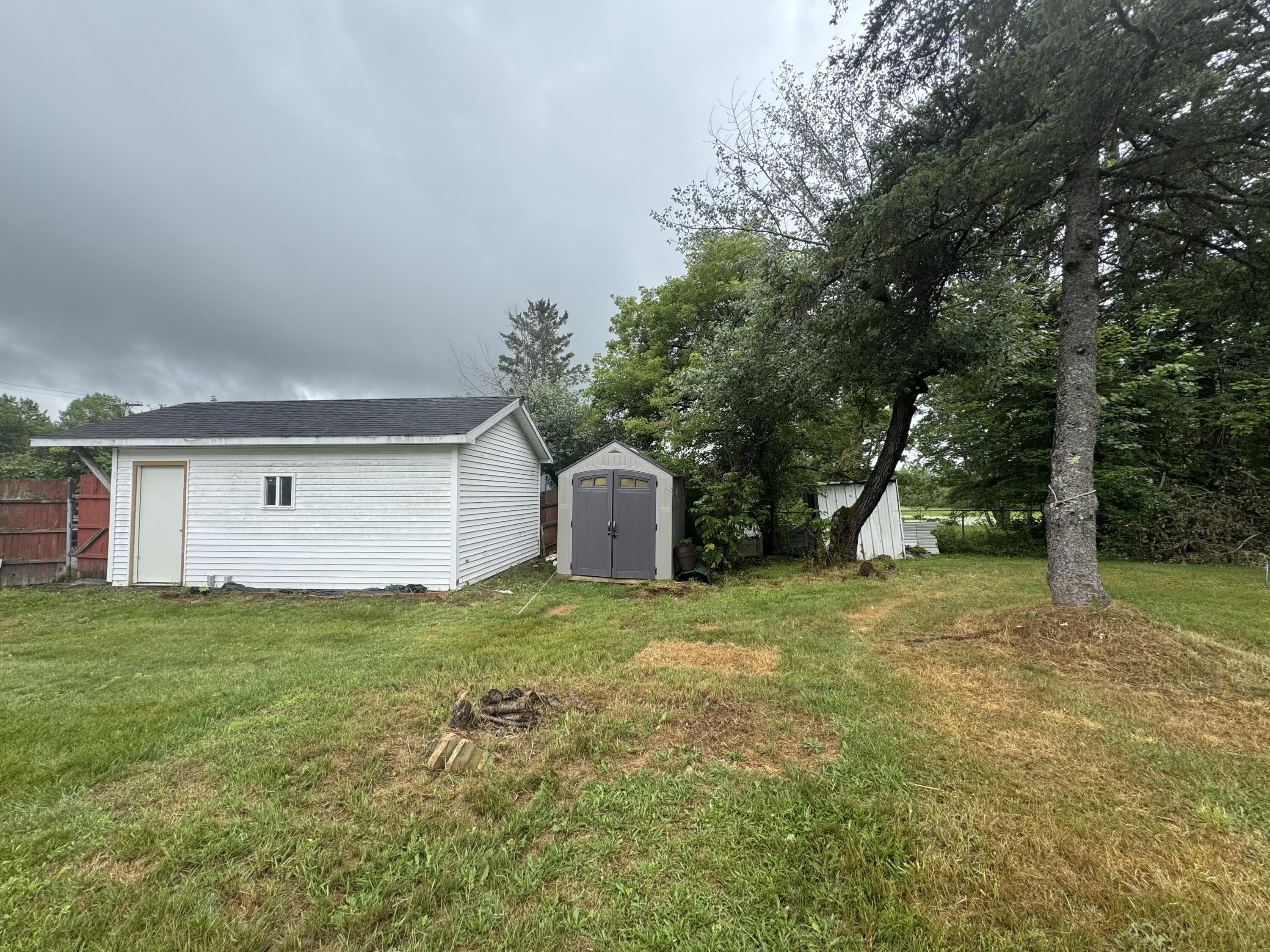 499 Main Road Charleston, ME 04422 - Photo 27 of 29 499 Main St