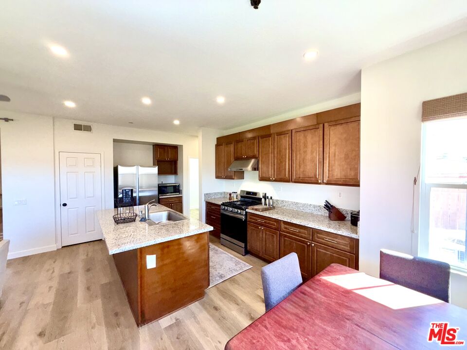 1629 Julia Way Riverside, CA 92501 - Photo 3 of 30