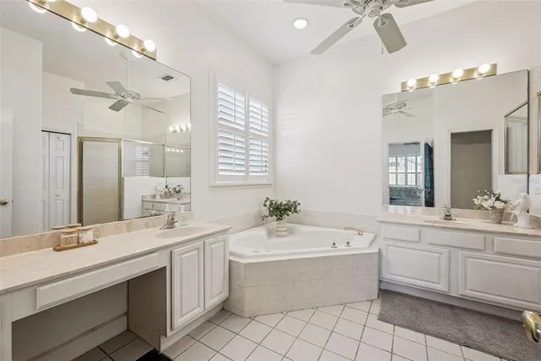 $639,000 | 8072 Canyon Lake Circle, Orlando, FL 32835