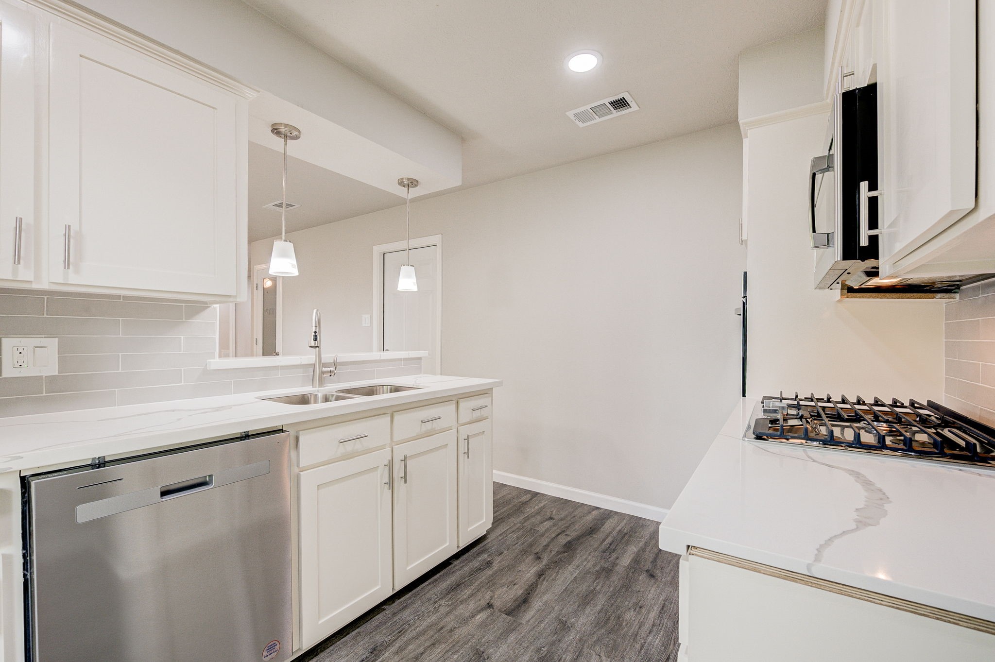 9617 Caffrey Street Houston, TX 77075 - Photo 14 of 31