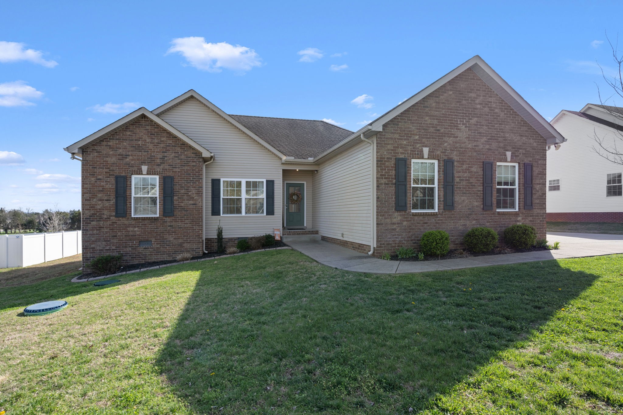 1237 Crescent Ridge Drive Murfreesboro, TN 37128 - Photo 4 of 48 Gallery Image 4