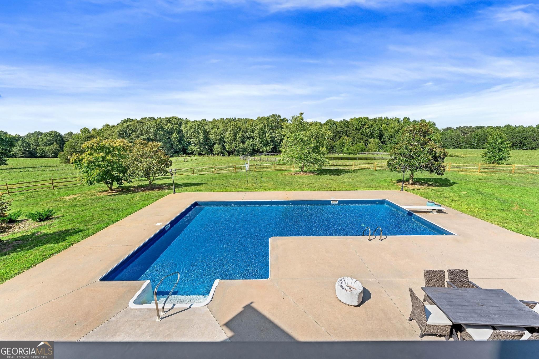 366 Curt Bailey Road Hartwell, GA 30643 - Photo 68 of 83 a view of a big room with a big yard