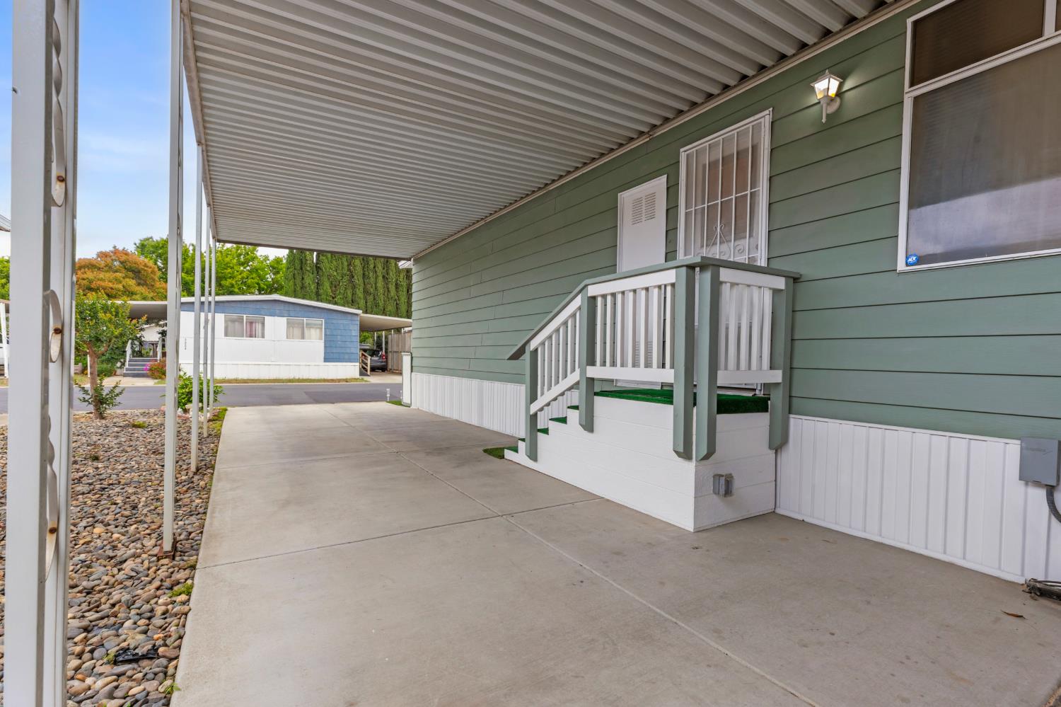 3921 Moana Way Modesto, CA 95355 - Photo 23 of 34 a view of entryway
