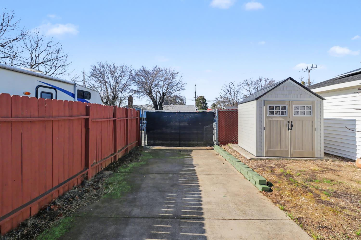 10500 Spaulding Way Rancho Cordova, CA 95670 - Photo 31 of 39 a view of backyard with wooden fence