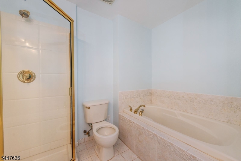 146 Summit Ridge Pompton Lakes, NJ 07442 - Photo 16 of 26