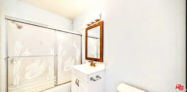 $3,490 | 3740 Veteran Avenue, Unit 2, Los Angeles, CA 90034