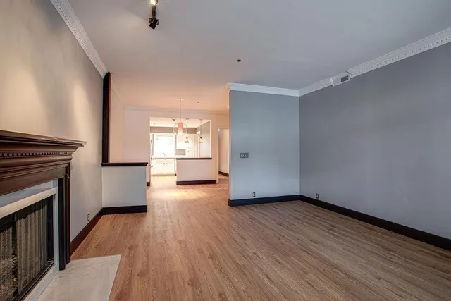 $2,095 | 203 Rose Hall, Nashville, TN 37212