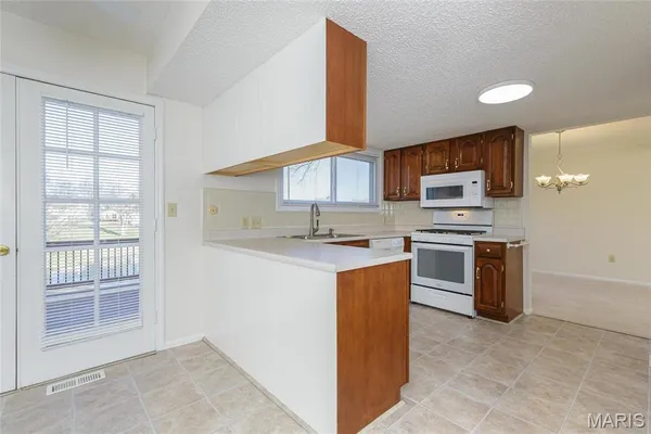 $2,495 | 77 Atwater Drive, St. Peters, MO 63376