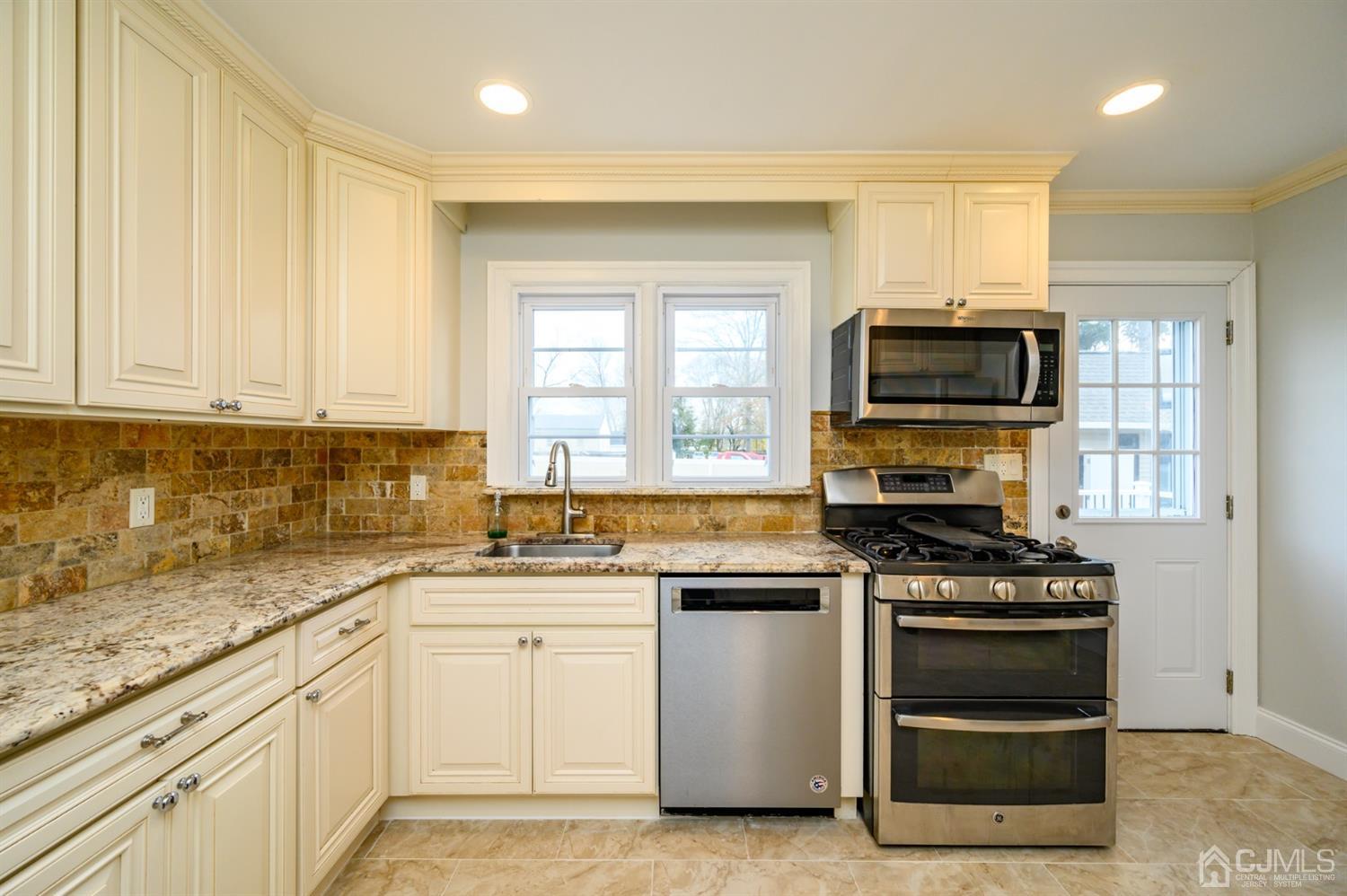 84 Edgar Road Old Bridge, NJ 07747 - Photo 12 of 41 Gallery Image 12
