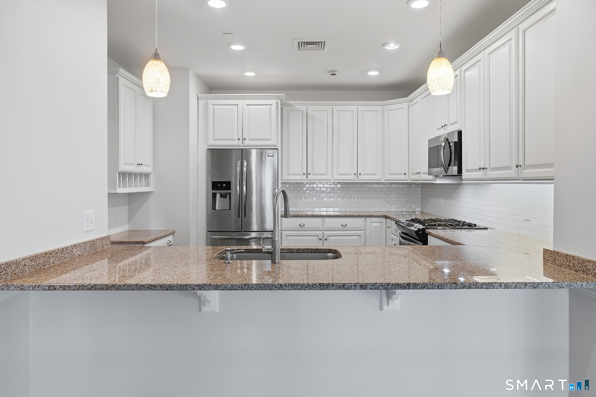 77 Sunset Lane, Unit 215 Ridgefield, CT 06877 - Photo 5 of 39