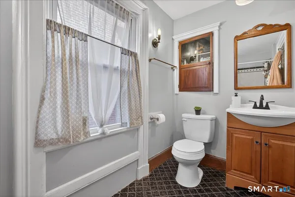 $1,190,000 | 538 Chapel Street, New Haven, CT 06511