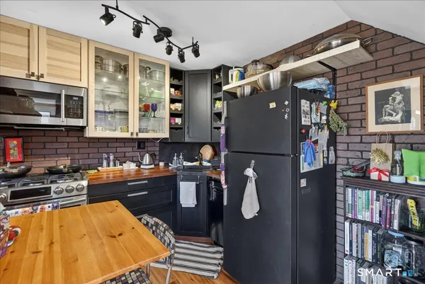 $1,190,000 | 538 Chapel Street, New Haven, CT 06511