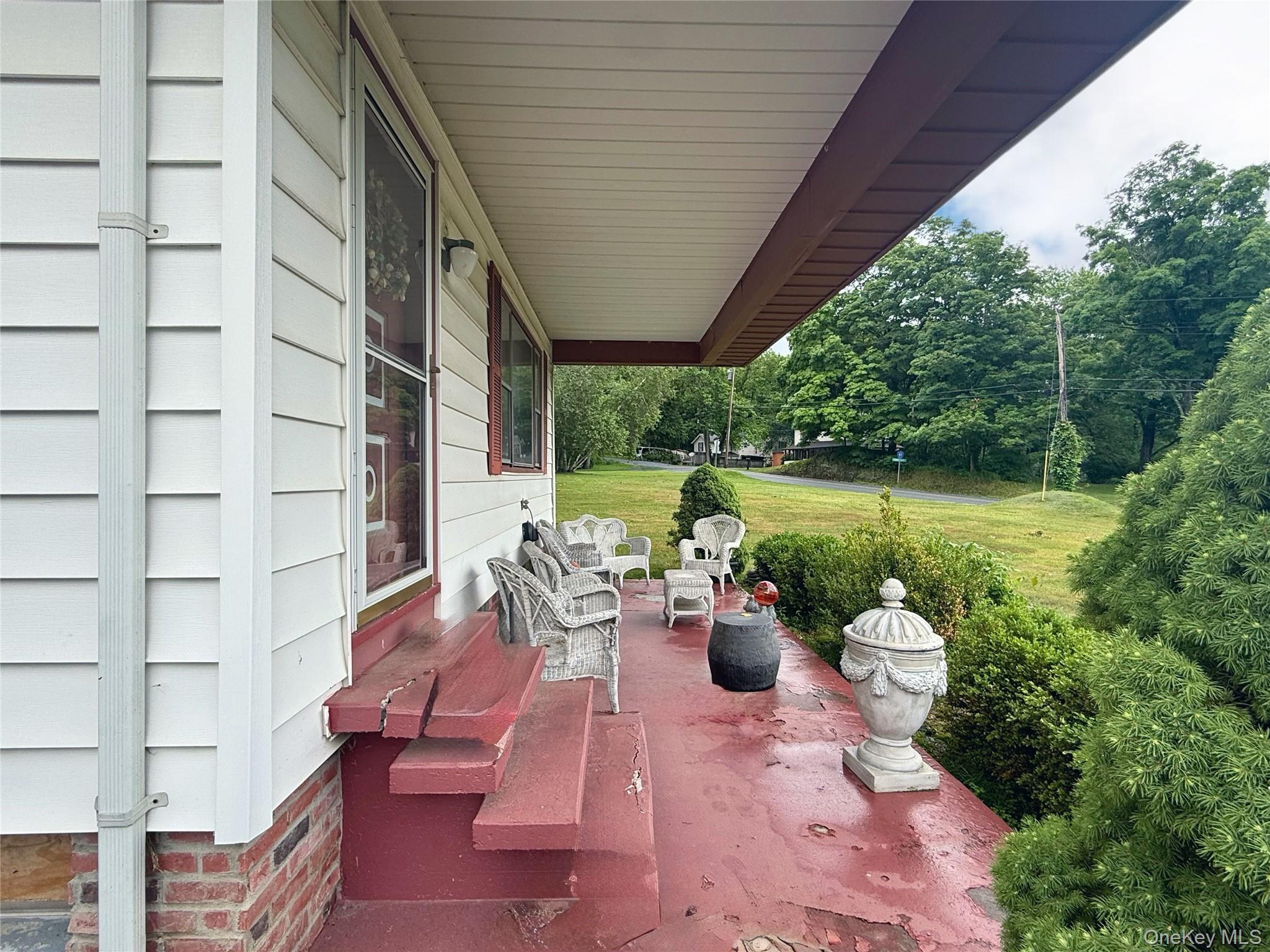 646 Oak Summit Road Millbrook, NY 12545 - Photo 10 of 36