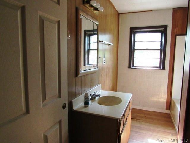 980 Ridge Road Spruce Pine, NC 28777 - Photo 16 of 17 Gallery Image 16