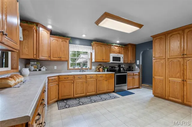 $368,400 | 16313 State Hwy K, Bloomfield, MO 63825