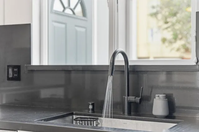 a close view of sink and tap