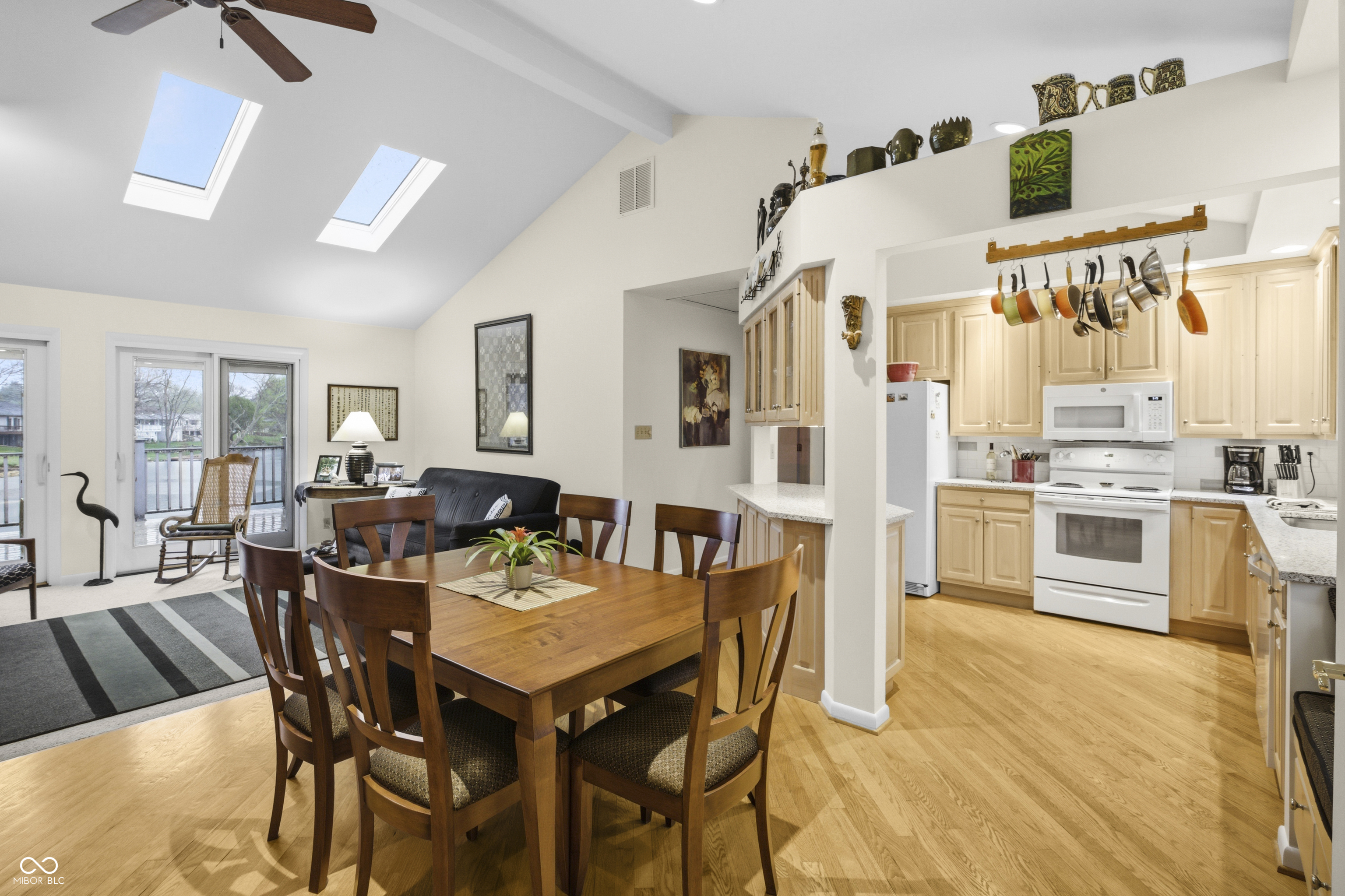 301 Flatrock Drive Columbus, IN 47201 - Photo 14 of 49