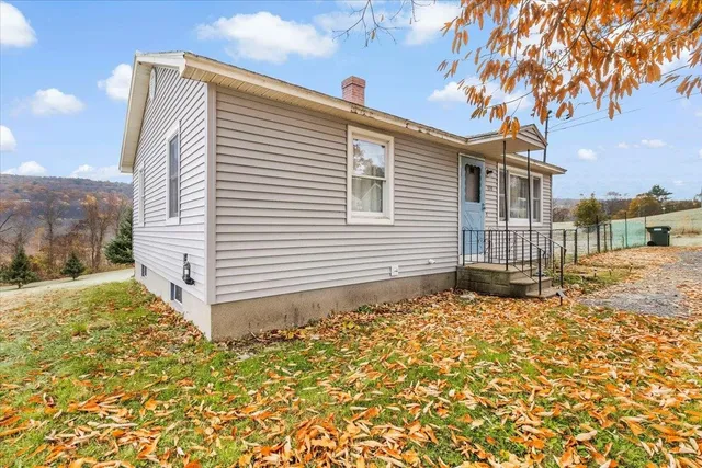 $219,000 | 555 Northwest Hill Road, Pownal, VT 05261