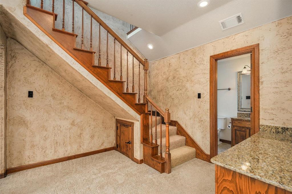 112 Bonita Drive Springtown, TX 76082 - Photo 26 of 39 a view of entryway