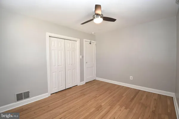 $3,150 | 2847 Fairmont Street, Falls Church, VA 22042