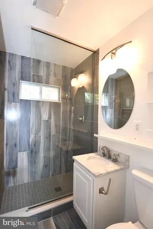 $3,150 | 2847 Fairmont Street, Falls Church, VA 22042