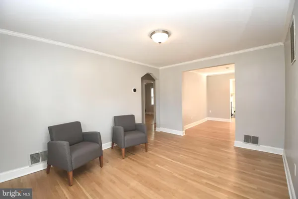 $3,150 | 2847 Fairmont Street, Falls Church, VA 22042