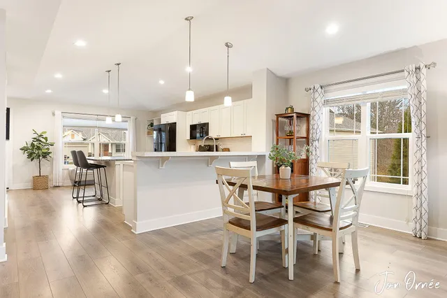 $374,900 | 10058 Prairie Grass Court, Zeeland, MI 49464