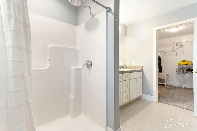 $374,900 | 10058 Prairie Grass Court, Zeeland, MI 49464