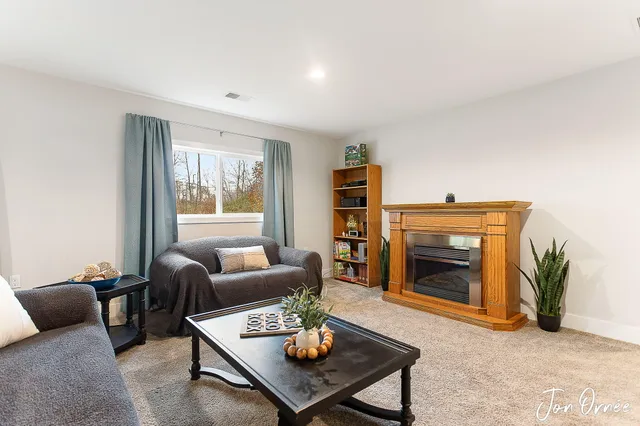 $374,900 | 10058 Prairie Grass Court, Zeeland, MI 49464