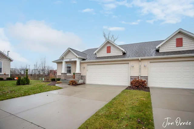 $374,900 | 10058 Prairie Grass Court, Zeeland, MI 49464