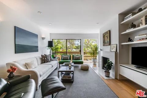 $749,000 | 950 North Kings Road, Unit 242, West Hollywood, CA 90069