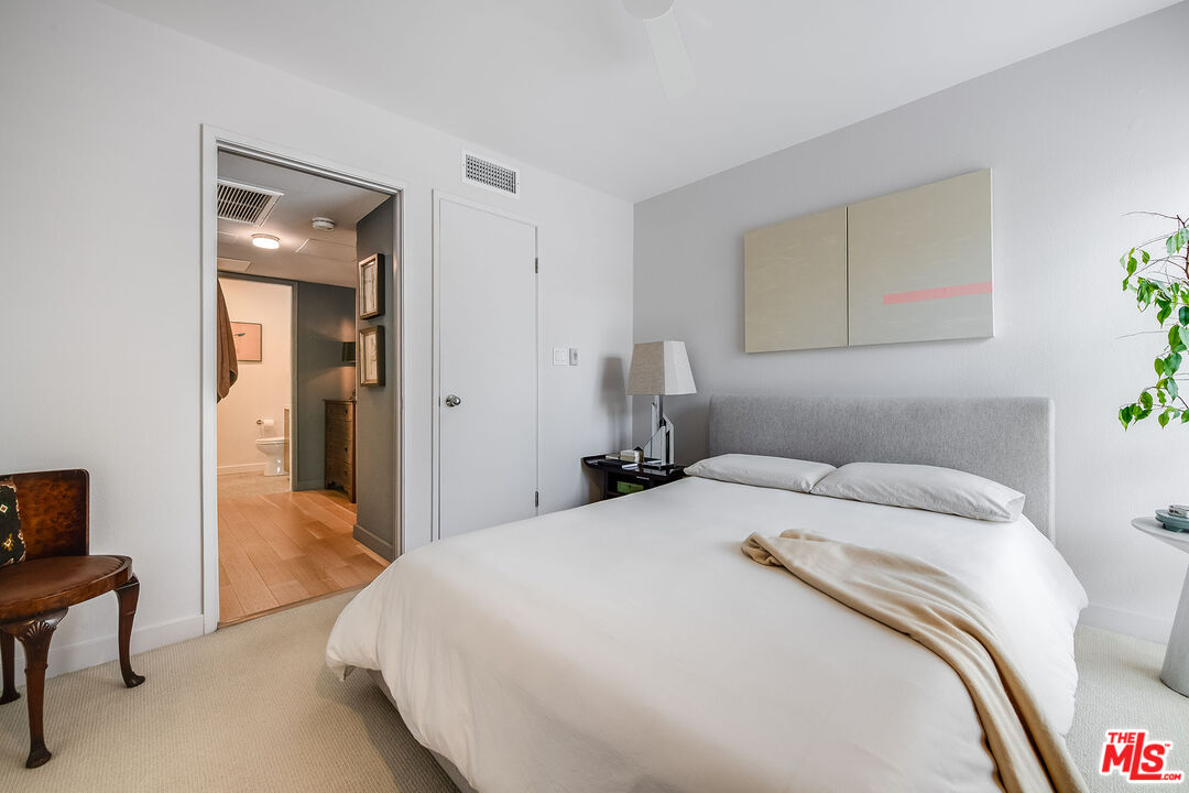 950 North Kings Road, Unit 242 West Hollywood, CA 90069 - Photo 16 of 31