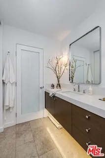 $749,000 | 950 North Kings Road, Unit 242, West Hollywood, CA 90069