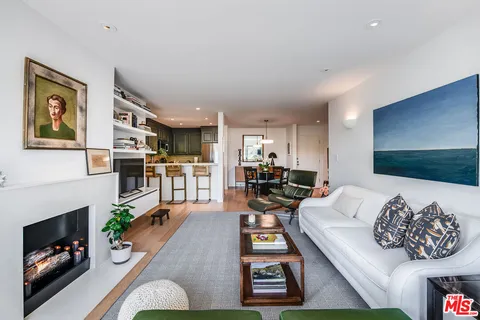 $749,000 | 950 North Kings Road, Unit 242, West Hollywood, CA 90069