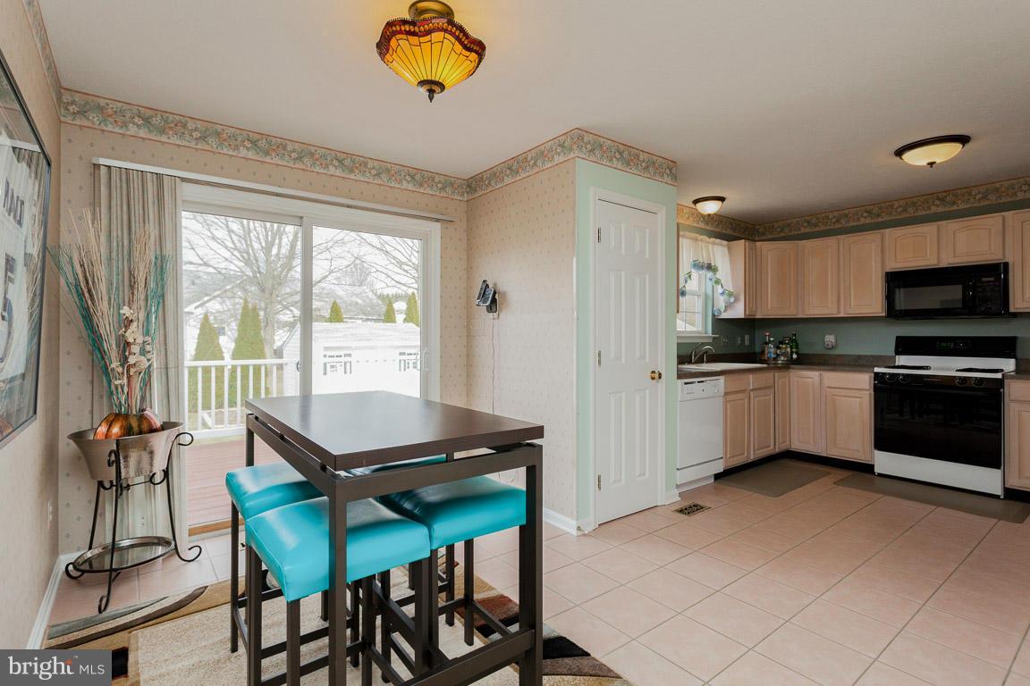 409 Weatherby Road Bel Air, MD 21015 - Photo 10 of 26 Kitchen eating area
