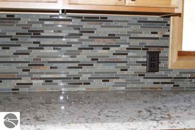 9805 East Fort Road Suttons Bay, MI 49682 - Photo 13 of 23 1734975-12.JPG