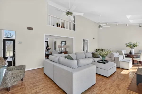 $524,900 | 812 Tam O Shanter Circle, Bolingbrook, IL 60440