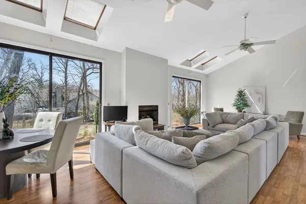 $524,900 | 812 Tam O Shanter Circle, Bolingbrook, IL 60440