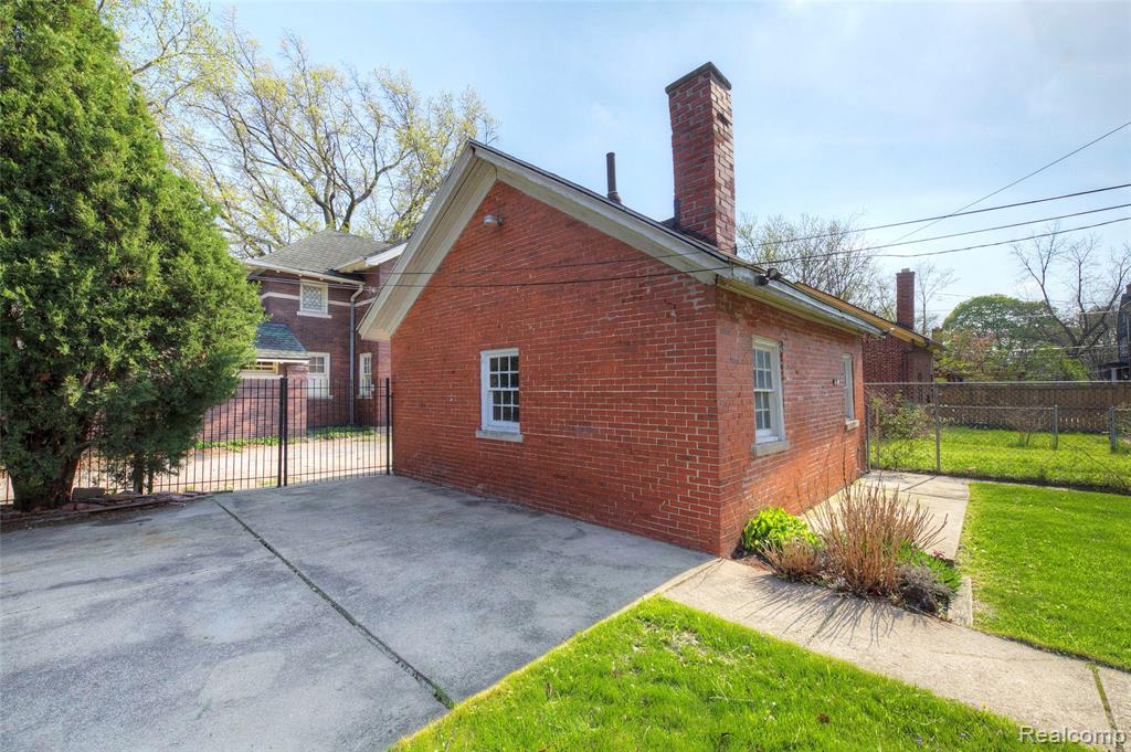 121 Longfellow Street Detroit, MI 48202 - Photo 55 of 87