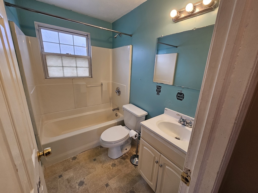48 Colony Road, Unit 48 West Springfield, MA 01089 - Photo 10 of 15 Gallery Image 10