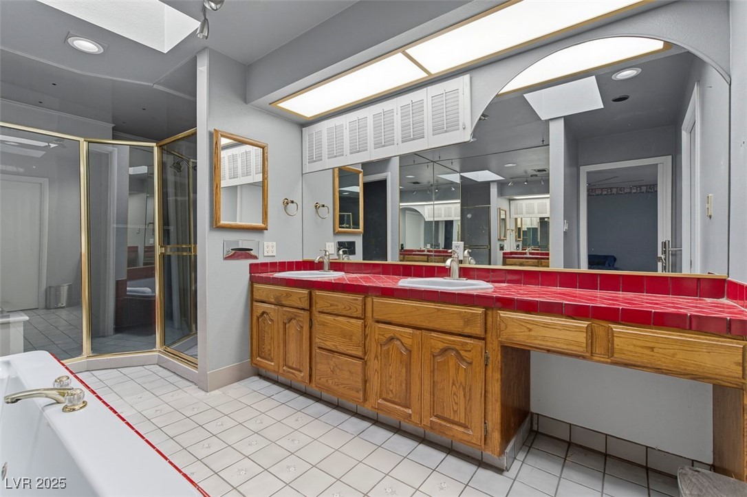 1870 East Viking Road Las Vegas, NV 89169 - Photo 24 of 44 Art Deco-tile