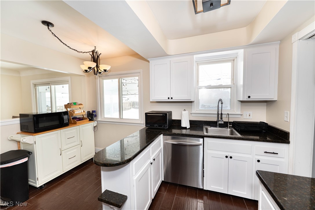 1709 Roselawn Road Cleveland, OH 44124 - Photo 8 of 35 Gallery Image 8