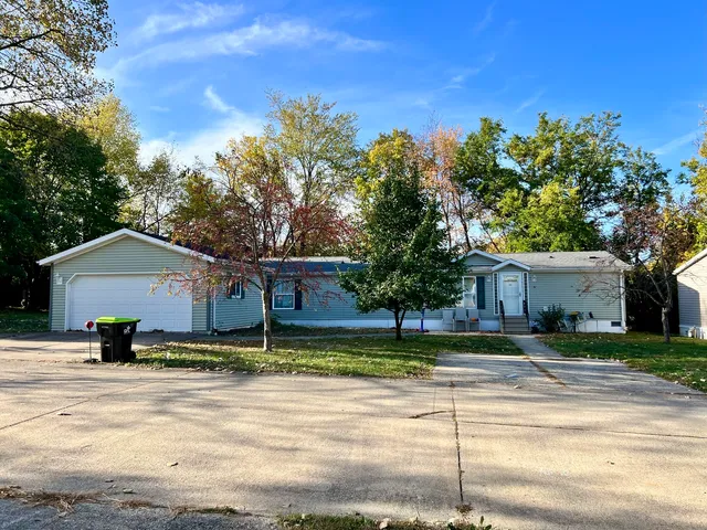$110,000 | 1115 Madison Circle, Urbana, IL 61802