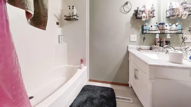 $110,000 | 1115 Madison Circle, Urbana, IL 61802