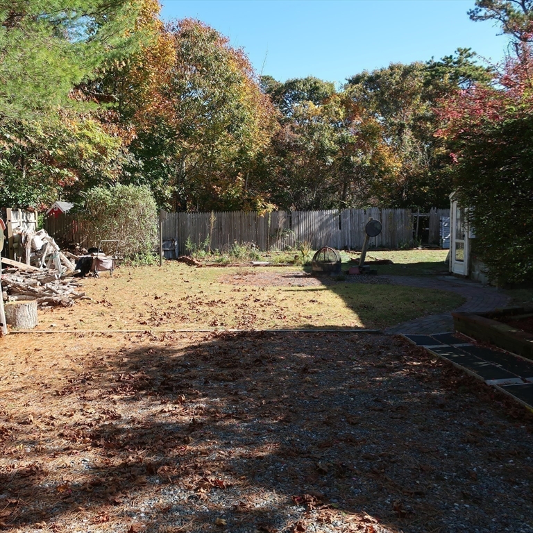 552 Queen Anne Road Harwich, MA 02645 - Photo 11 of 19 Gallery Image 11
