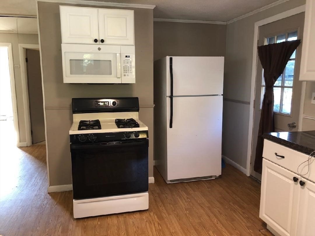 552 Queen Anne Road Harwich, MA 02645 - Photo 4 of 19 Gallery Image 4