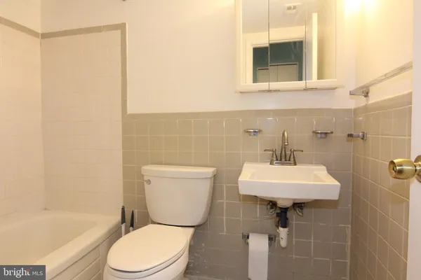 $1,225 | 120-6 Washington Street Northeast, Unit 61, Leesburg, VA 20176