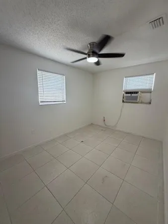 $2,350 | 507 South F Street, Lake Worth Beach, FL 33460